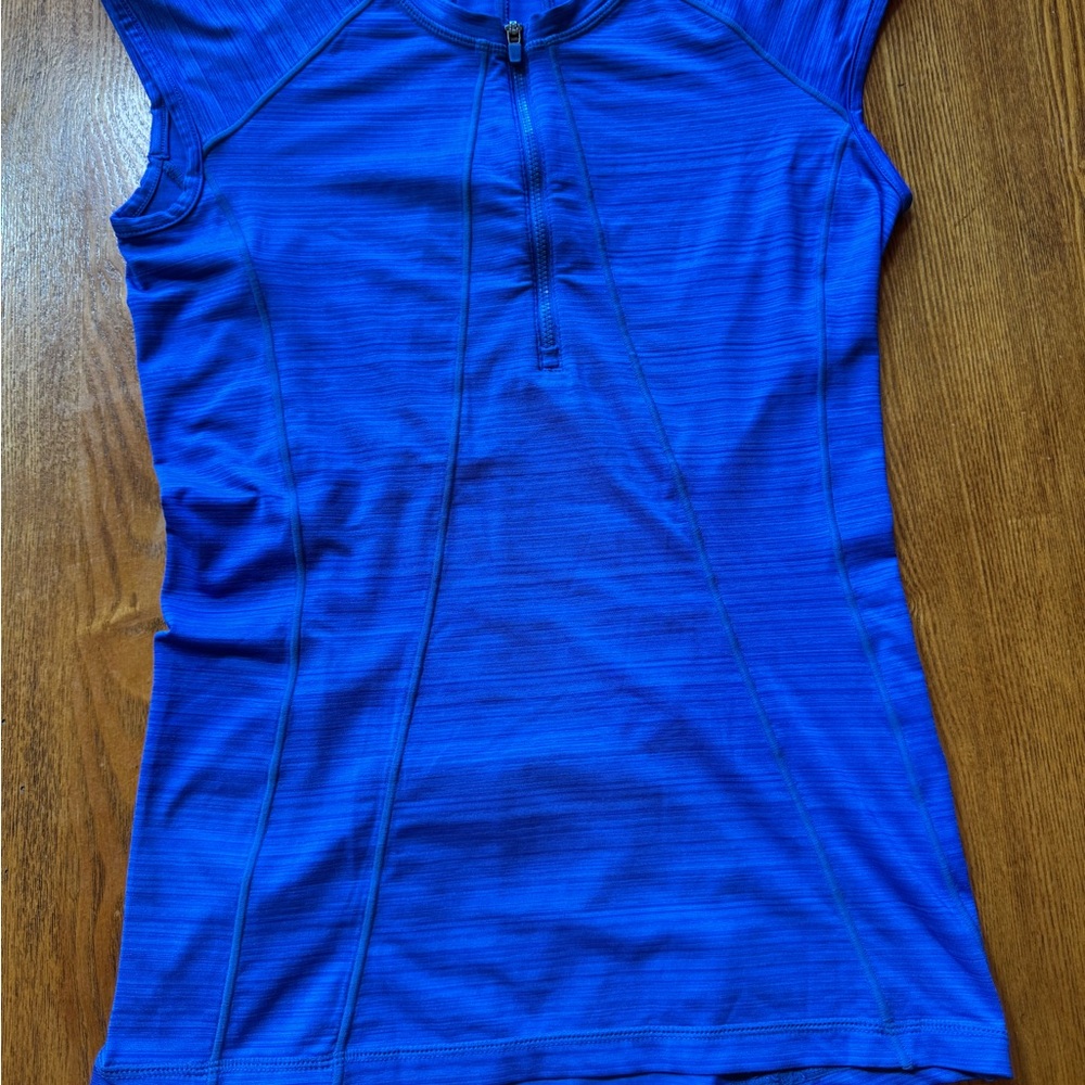 Athleta Vibrant Blue Athletic Top Excellent Condition Size Small